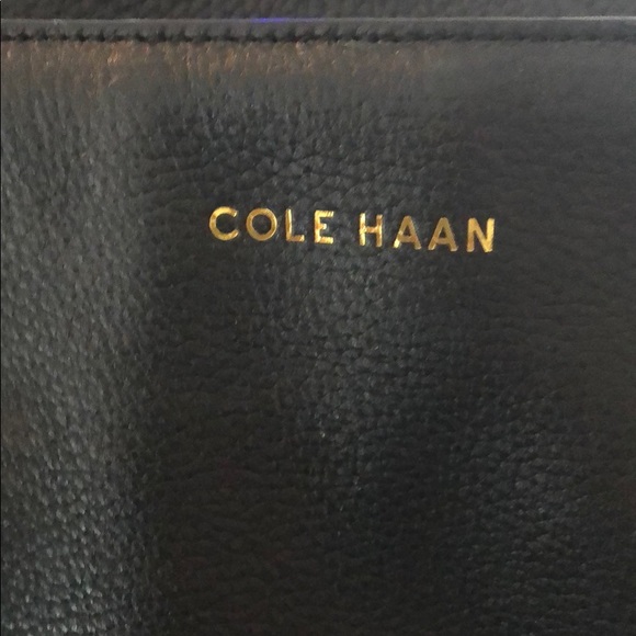 Black Cole Haan handbag. - Picture 2 of 4
